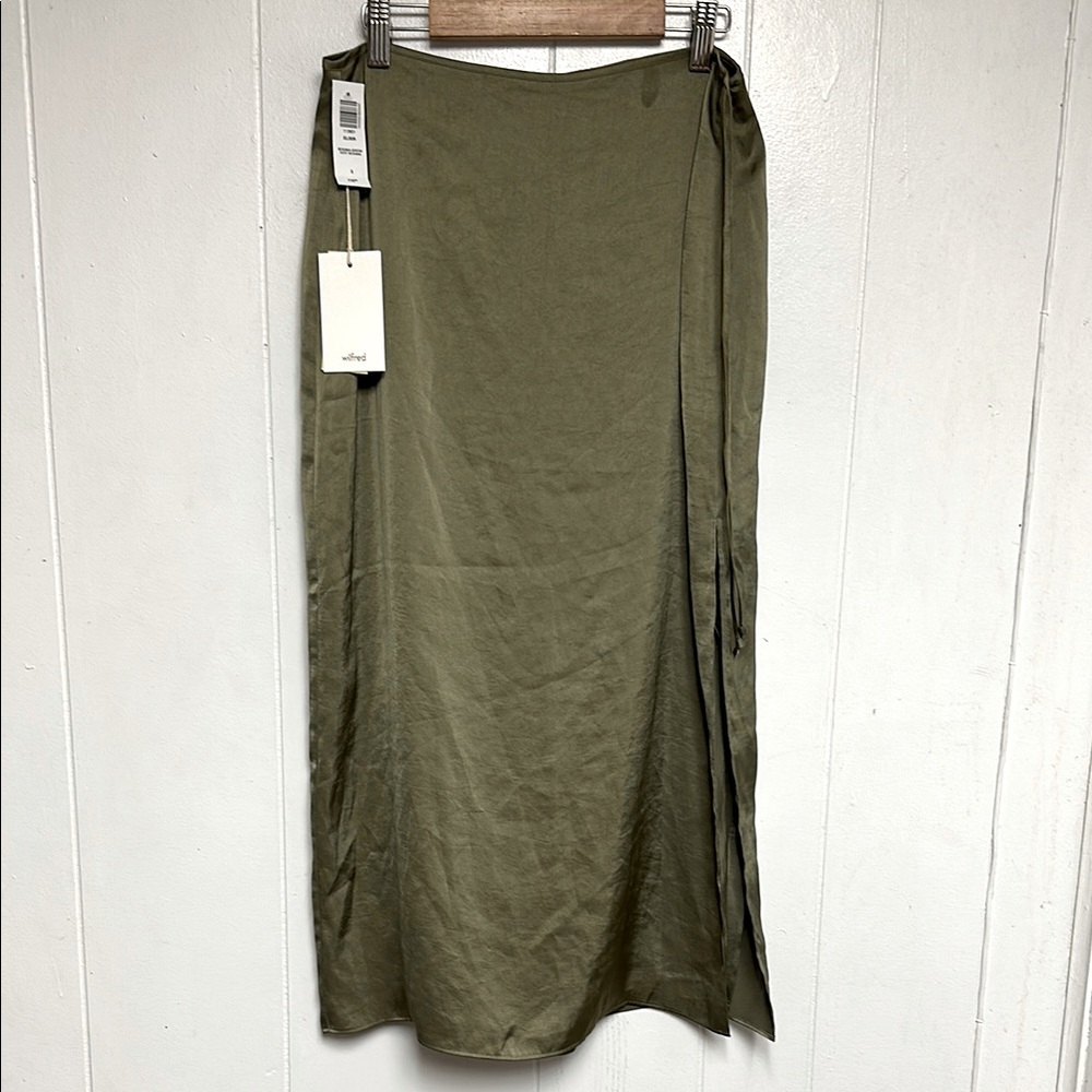 Aritzia Wilfred Elixir Satin Skirt In Bosana Green Vert Bosana Side Slit Size 6